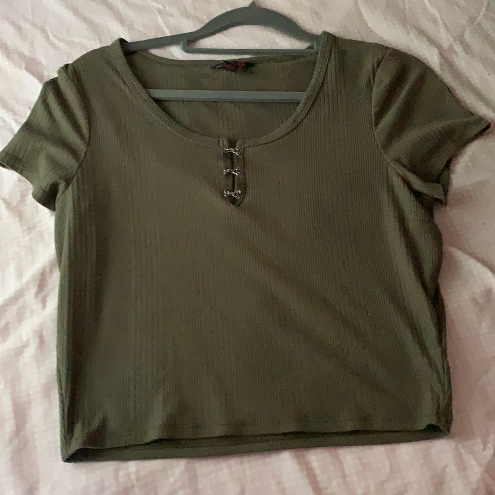 Guess crop top